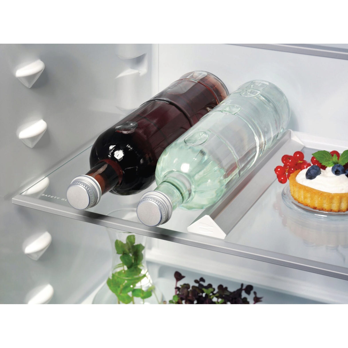 AEG - Built-in Fridge/Freezer combinations, No Frost - TSC8M189DC