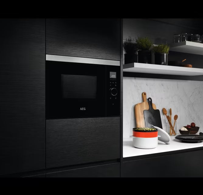 AEG Built-in Microwave/Grill, 26 L - MBE2658DEM