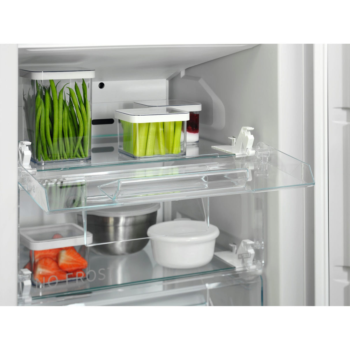 AEG - Built-in freezer, no frost. 204L, Electronic touch controls - OAB7N18CDF