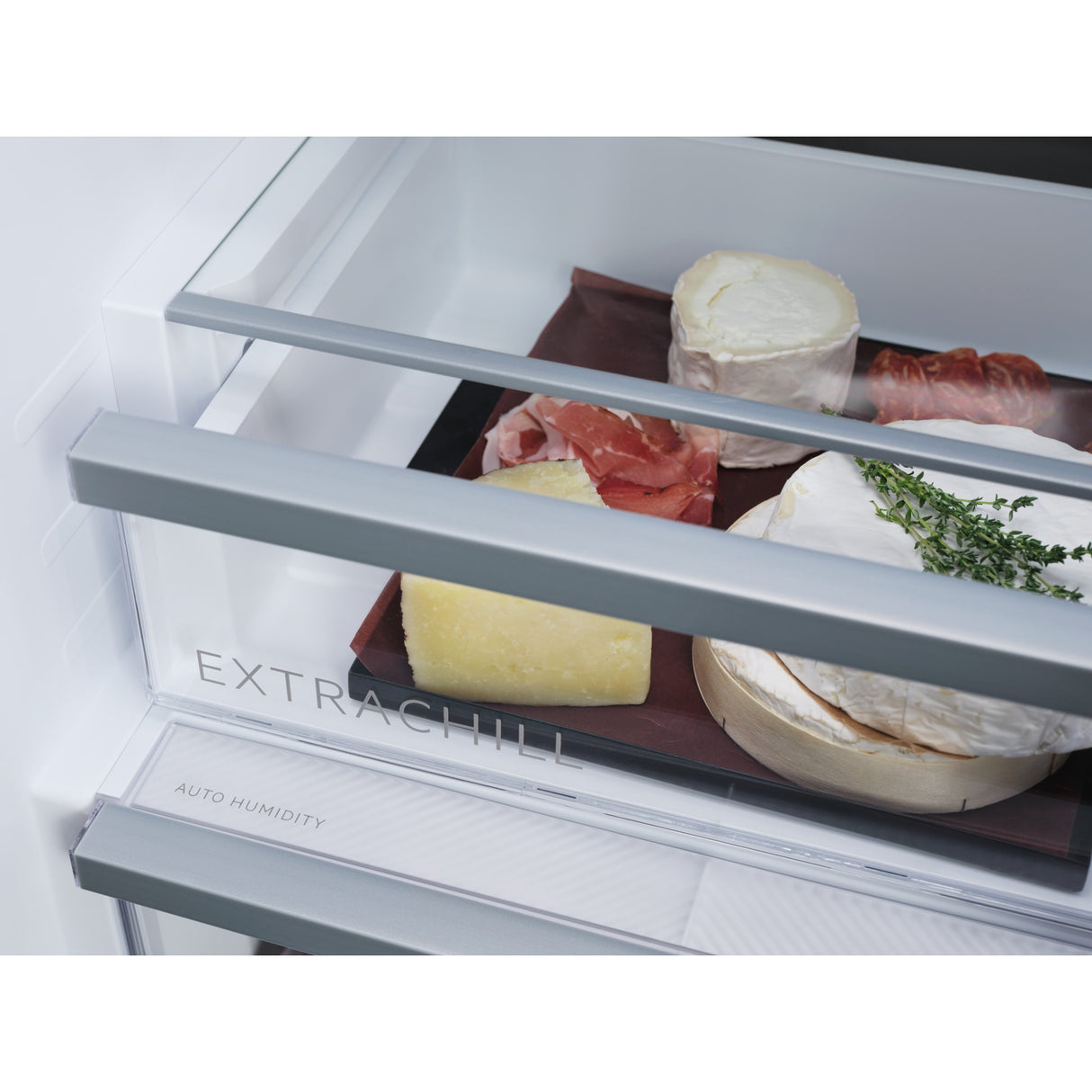 AEG - Built-in Fridge/Freezer combinations, No Frost - TSC8M189DC