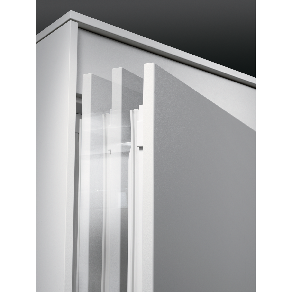 AEG Built-in Fully Fridge, 310 L - SKE81811DC