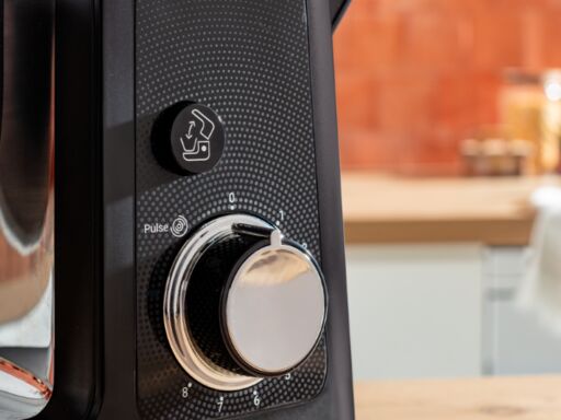 Moulinex Kitchen Machine 4.6 LTR Capacity 1,100W - QA525827