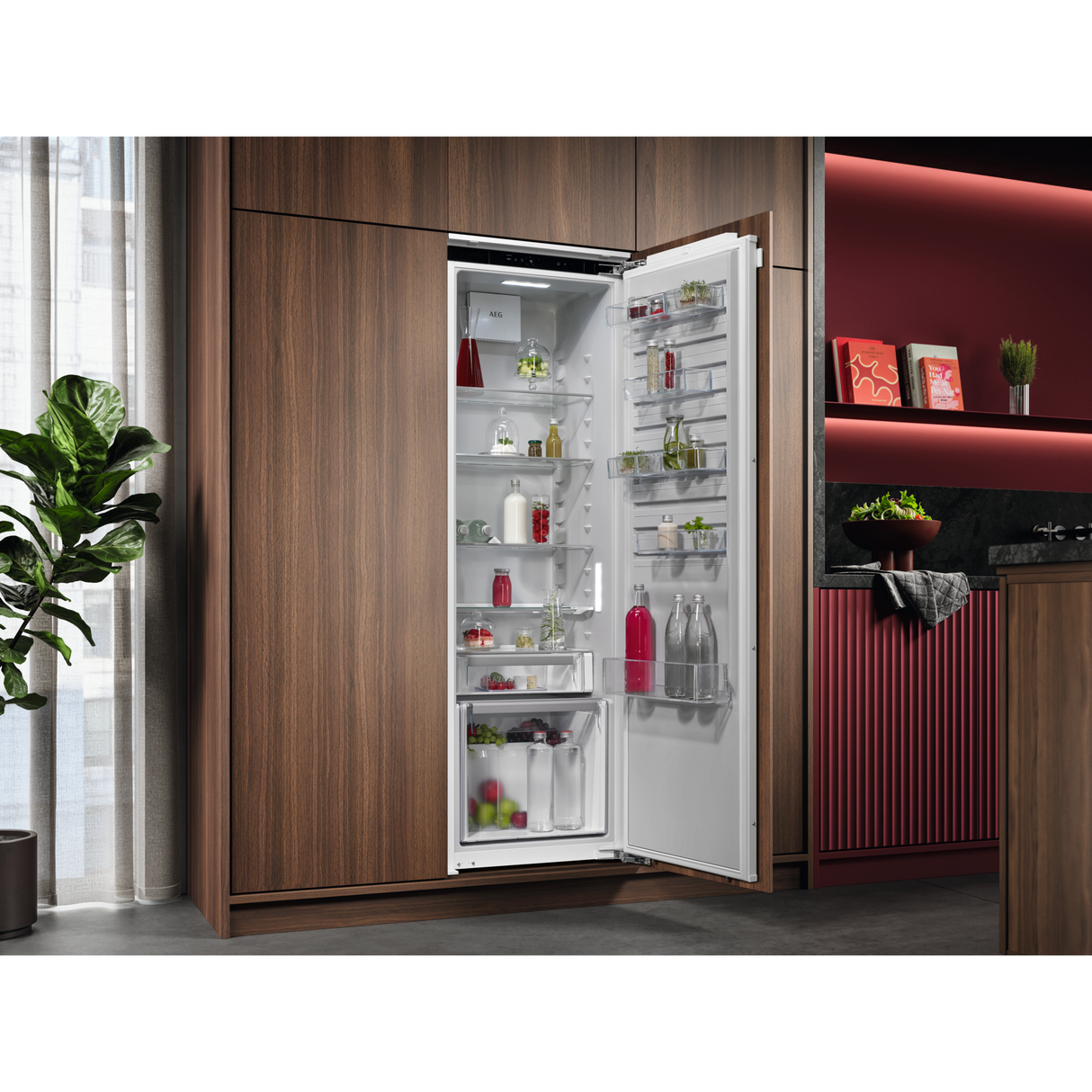 AEG - Built-in refrigerator, 310L, 6000 Dynamic Air Fridge -  OSK6D18CCF